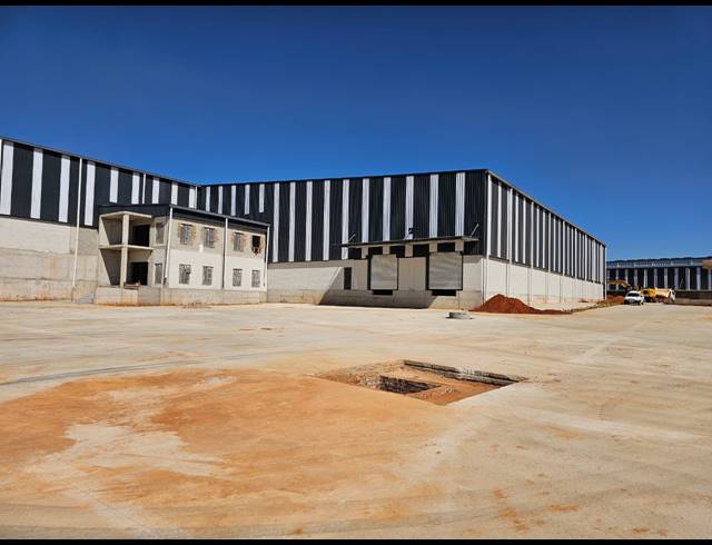 2,183M² WAREHOUSE TO LET IN LANSERIA